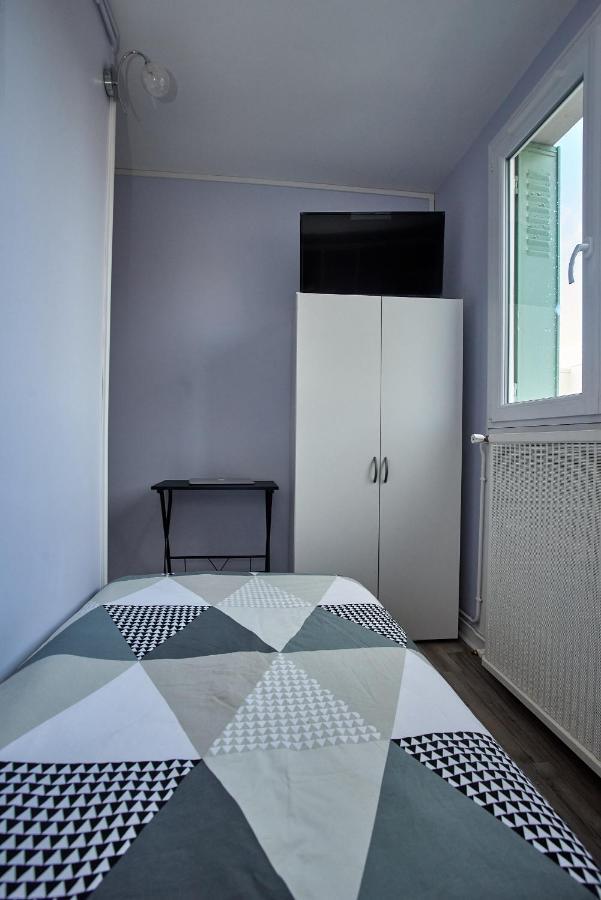 Chambres A Louer Dans Appartement Balcon - Wifi - Parking Gratuit Nevers Dış mekan fotoğraf
